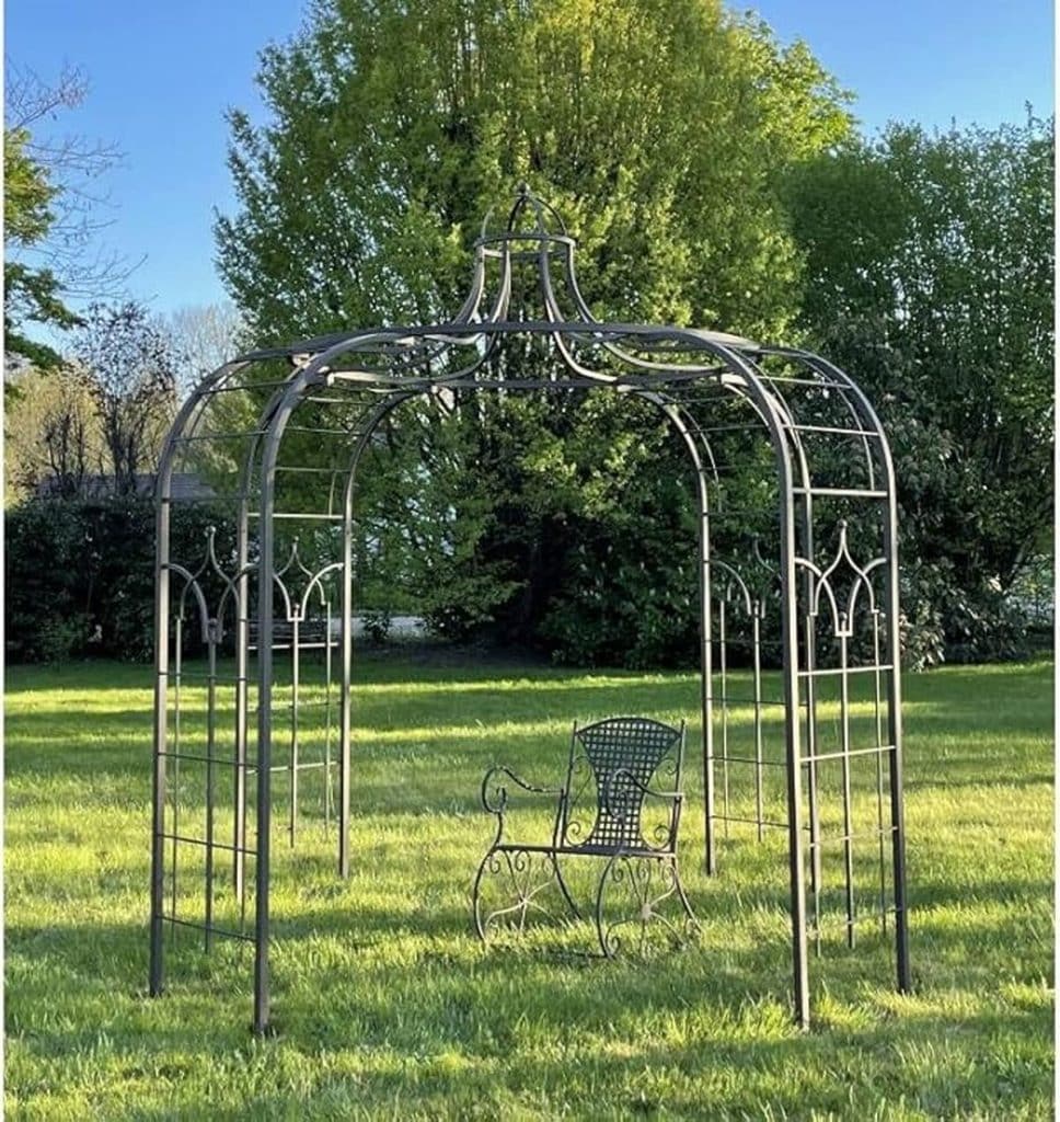 Test : gloriette Princess Medium, tonnelle de jardin en fer forgé