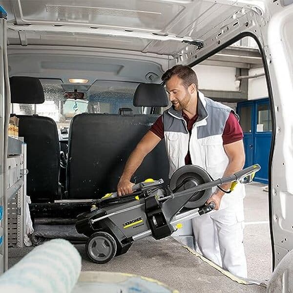 Découvrez notre test complet du nettoyeur haute pression Kärcher HD 5/15 CX Plus : analyse de sa puissance, performance et polyvalence pour un nettoyage impeccable.